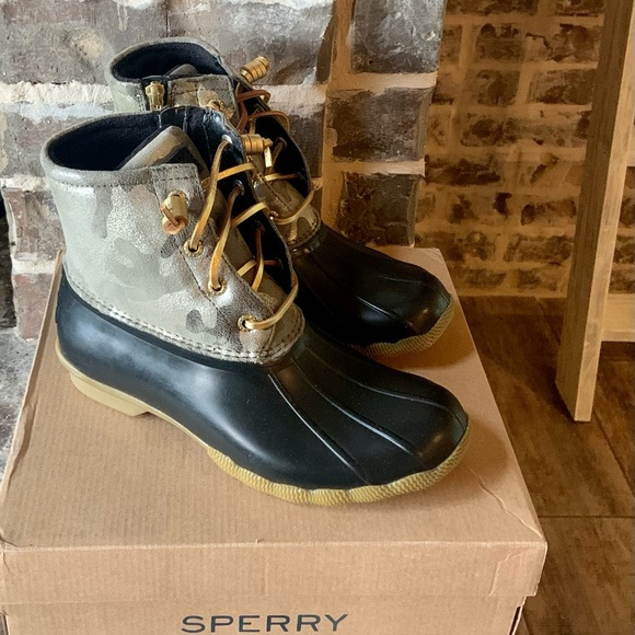 Sperry Duck Boot - Picture 2 of 7